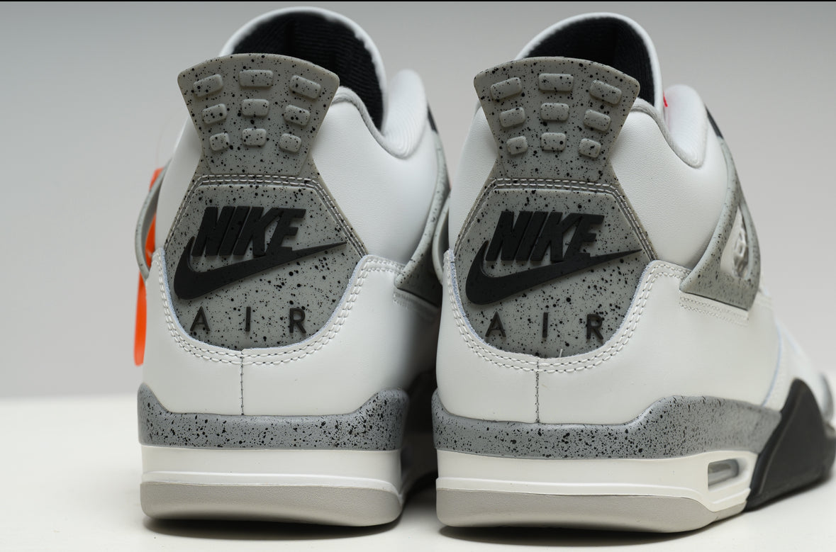 Air Jordan 4 Retro OG 'White
Cement' 2025