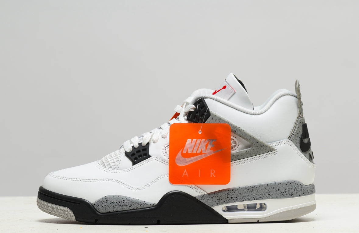 Air Jordan 4 Retro OG 'White
Cement' 2025