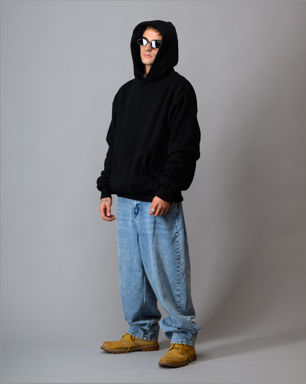 PERFECT HOODIE - ULTRA HEAVYWEIGHT DOUBLE LAYERED "JET BLACK"