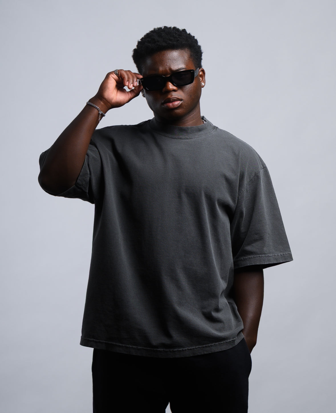SHADOW (BLACK WASHED) BOXY TEE