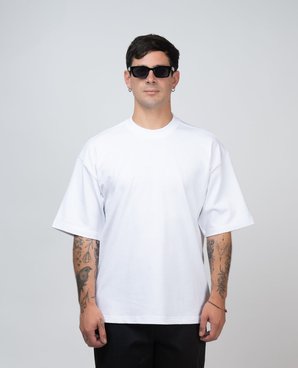 WHITE-LUXURY TEE(300GSM)