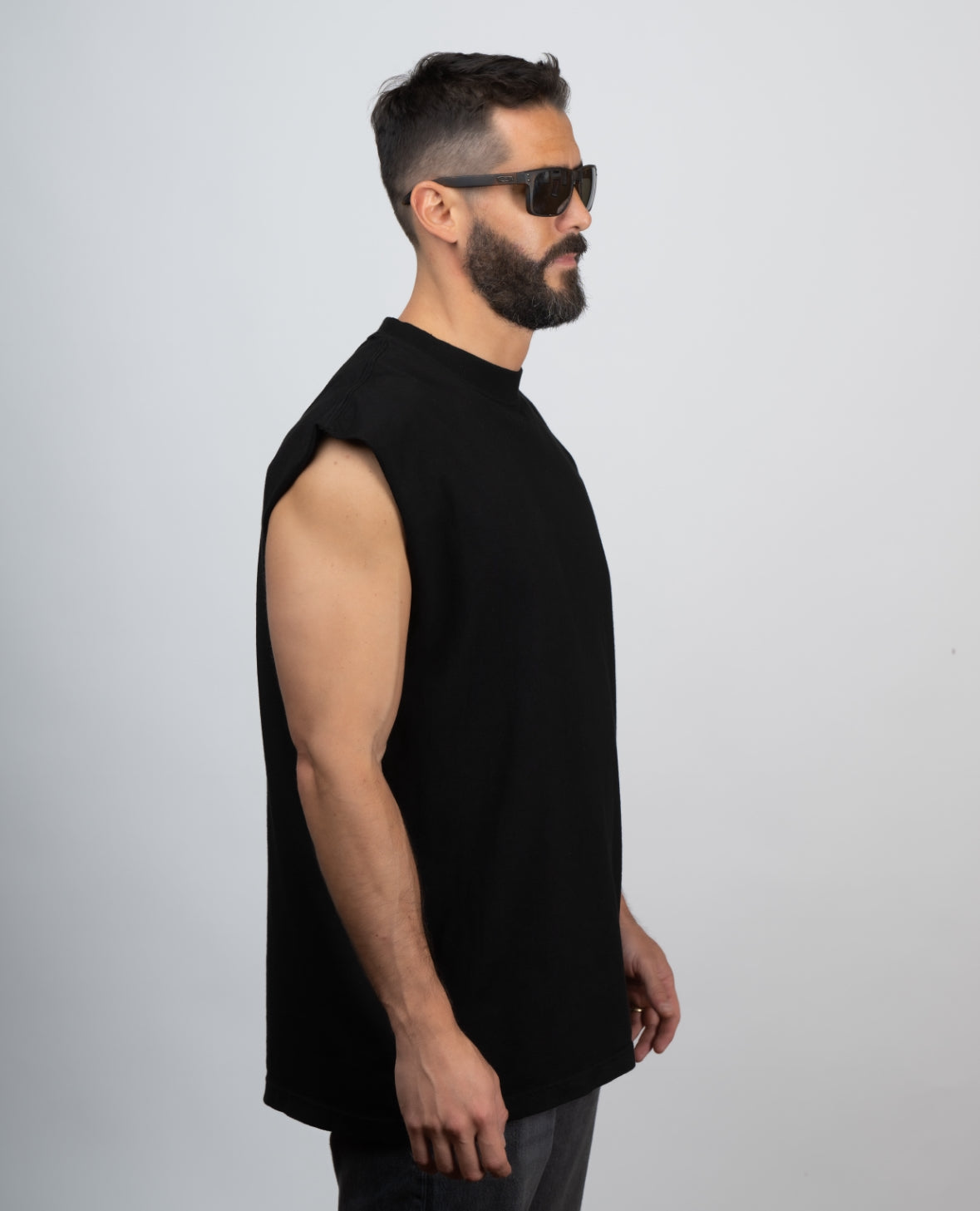 OFF BLACK-HEAVYWEIGHT MUSCLE TEE