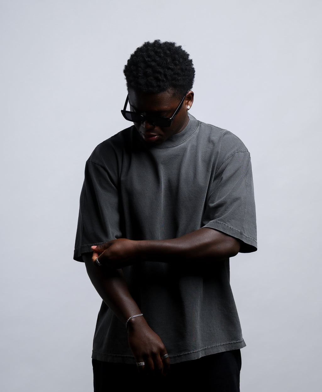 SHADOW (BLACK WASHED) BOXY TEE
