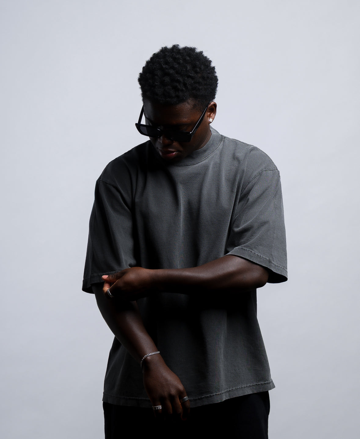 SHADOW (BLACK WASHED) BOXY TEE