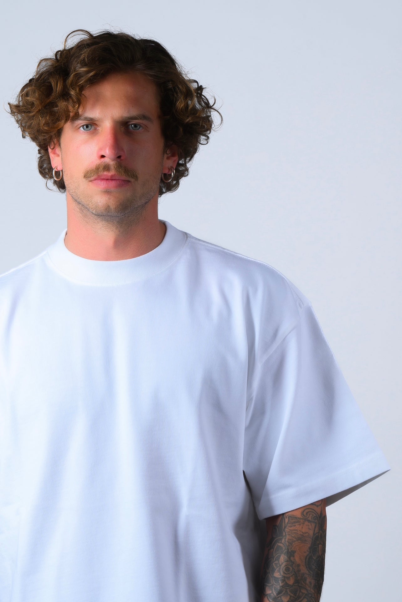 TRUE WHITE -MEGA HEAVYWEIGHT LUXURY TEE – The Hood Brand